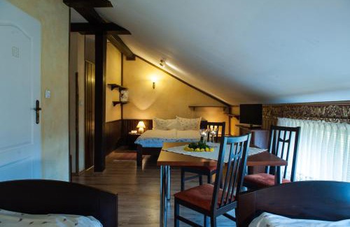 Osowa Cama Y Desayuno | Villa Ambra