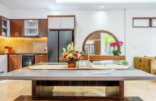 Sunset Road Villa | Villa Amelie (By JB Villas)