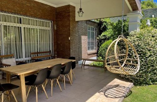 Chacras de Coria Casa | Villa Americana, con piscina en Chacras de coria.