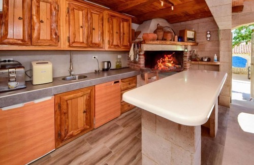 Businci Apartamento | Villa Andjelka by Interhome