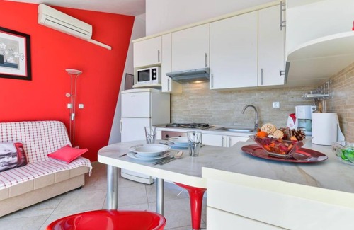 Businci Apartamento | Villa Andjelka by Interhome