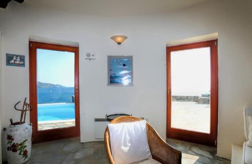 Koundouros Villa | Villa Anemos, Seaside with Breathtaking Views