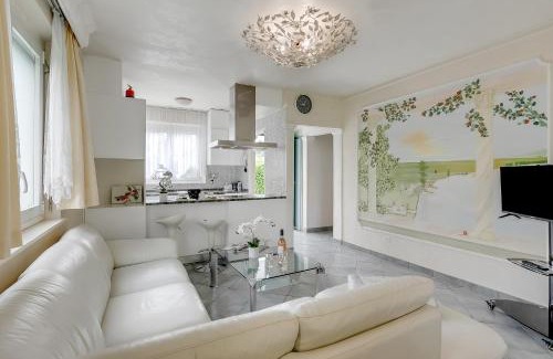 Caslano Apartamento | Villa Anita - Happy Rentals