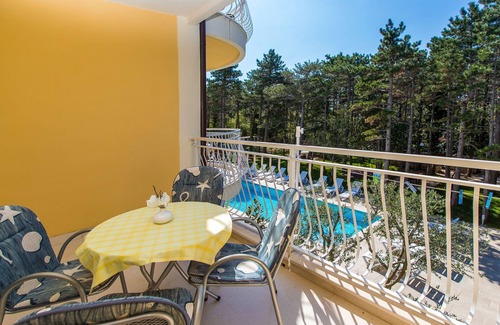 Jadranovo Apartamento | Villa Anna by Interhome