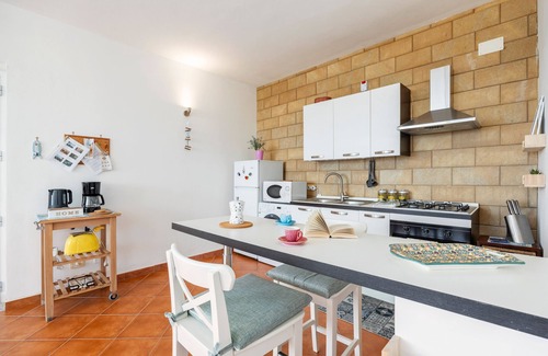 Carini Villa | Villa 'Anna Messina' con vistas al mar, Wi-Fi y aire acondicionado