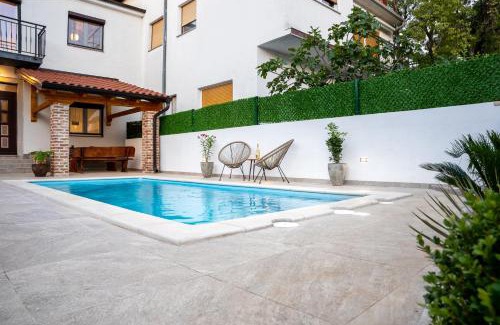 Novi Vinodolski Villa | Villa Antique