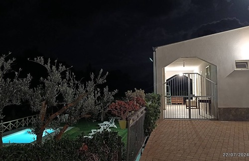 Caccamo Villa | Villa Apartamento rodeado de vegetación