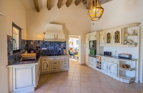 Tourrettes-sur-Loup Chalet De Esquí | Villa Aqui – Elegance & peace with pool