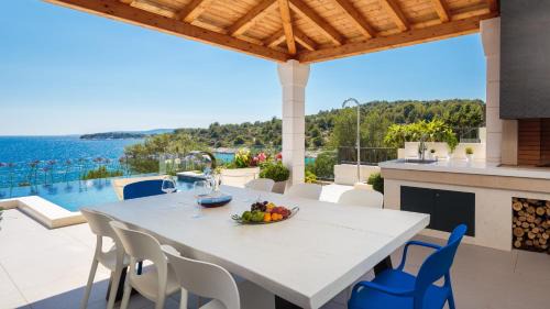 Okrug Gornji Villa | Villa Argemonia