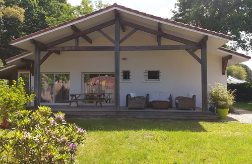 Leon Casa | Villa Arlande, near the lake and downtown Léon, furnished 3 *.