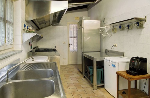 Costigliole d'Asti Villa | Villa 'Arneis' con piscina compartida, terraza privada y Wi-Fi