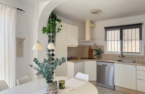 Torreblanca Villa | Villa Arriba con piscina climatizada, vistas al mar, cerca de la playa
