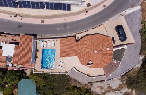 Torreblanca Villa | Villa Arriba con piscina climatizada, vistas al mar, cerca de la playa
