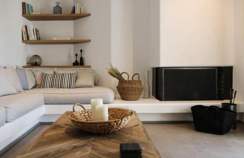 Tinos Villa | Villa Artemis in Triantaros Tinos