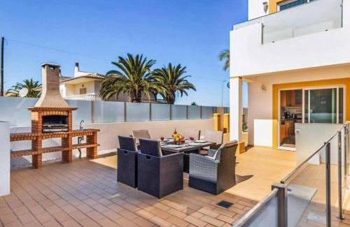 Castelo Villa | Villa Astro