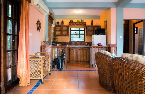 Morne Rouge Villa | Turtleback Pavilion - Preciosa villa de vacaciones en Granada para 2 personas con piscina privada