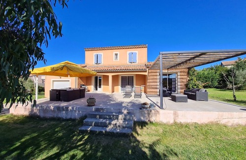 Malaucene Villa | Villa a los pies del Mont Ventoux para 7 pax en Malaucène con piscina privada