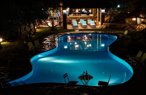 Kea Villa | Villa ATHENA - villa de cinco dormitorios con piscina privada - bodega -barbacoa - helipuerto