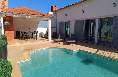 Torreira Villa | Villa Atlantica Torreira Piscine Salle de Jeux