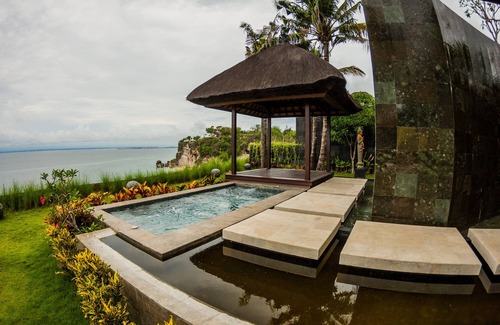 Jimbaran Villa | Villa Aum, 4 dormitorios con vista al acantilado del océano Bukit