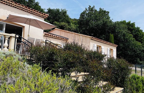 Greoux-les-Bains Casa | Villa Avec Piscine 3 Chambres et 3 Salles de Bains à Gréoux-les-bains
