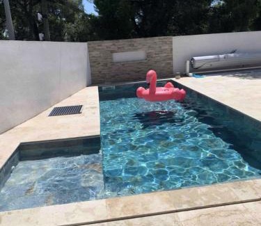 Rognac Apartamento | Villa avec piscine Châtaigniers - Villa 3 pièces 4 personnes MAE-1773