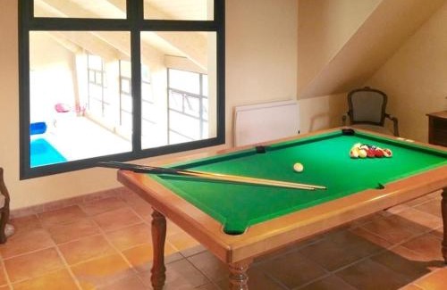 Faverolles Casa | Villa avec Piscine Intérieure, Billard et Tennis, proche Zoo de Beauval et Châteaux de la Loire - FR-1-591-225
