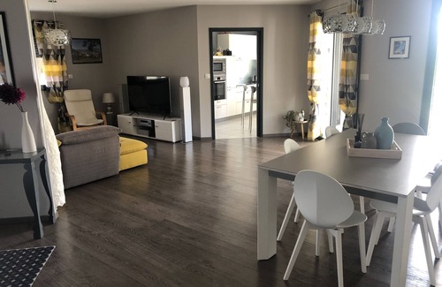 Arthes Casa | Villa Avec Piscine Proche Dalbi