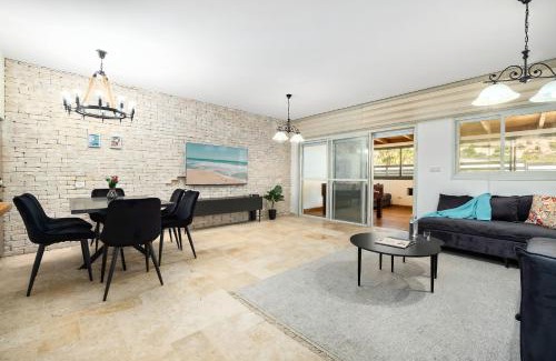Shlomi Apartamento | Villa Aviv Pool & Play Galilee Stay by Sea N' Rent