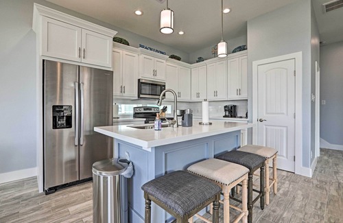 Galveston Casa | ‘Villa Azul’ Galveston Home: Modern & Beachfront!