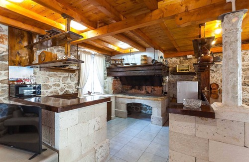 Stankovici Villa | Villa Azurit, villa familiar