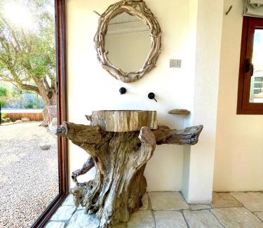 Sarroch Villa | Villa BarbaGallo