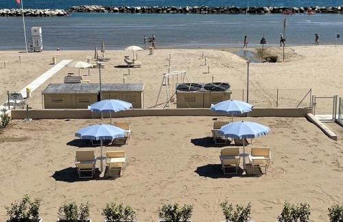 Viserbella Apartamento | Villa "Baci sul Mare" Attico- Spiaggia privata