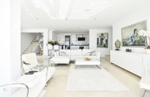 Torreblanca Villa | Villa 'Bali Málaga' con vistas al mar, Wi-Fi y aire acondicionado