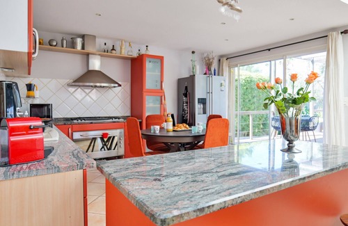 Saint-Jean-de-Vedas Villa | Villa Balinaise - Welkeys