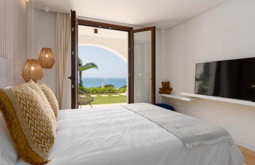 Manilva Villa | Villa Baltazar - Oceanview Luxury Retreat Near Sotogrande Polo & Golf