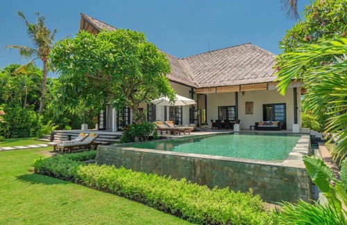 Banjartegehe Villa | Villa Banjar Beach
