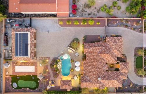 Palm Desert Casa | Villa Bella - Private Estate in the Heart of Palm Desert, Outdoor Amenities, Gym, Game Room