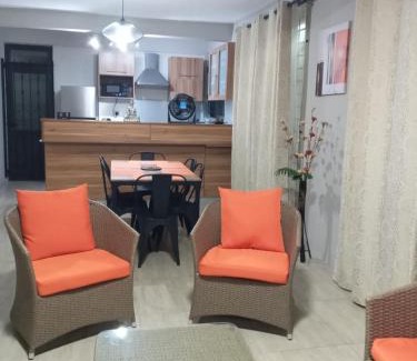 Pointe Aux Sables Casa | Villa Belle