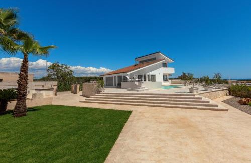 Maruggio Villa | Villa Belvedere Relais by Perle di Puglia