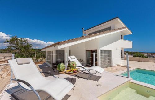 Maruggio Villa | Villa Belvedere Relais by Perle di Puglia