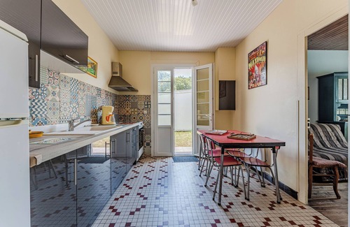 Soulac-sur-Mer Villa | Villa 'Bikini' con terraza y jardín privados