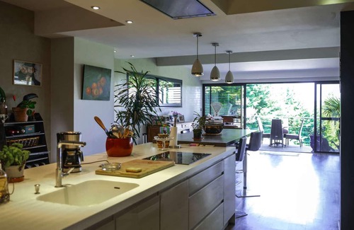 Salvagnac Casa | Situated on top of a hill in the village of Salvagnac, an exceptional view over the valley.