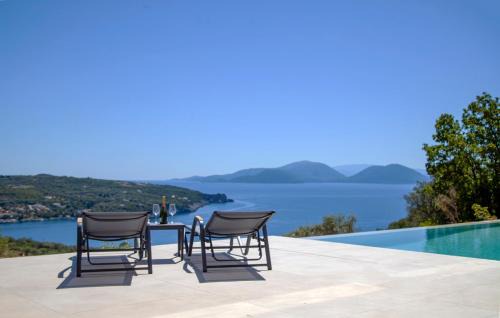 Evgiros Apartamento | Villa Blauw with Infinity Pool & Sea Views