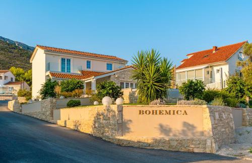 Stankovici Villa | Villa Bohemica with Private Heated Pool