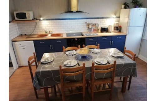 Saint-Marcouf Villa | Villa "Good stay" - Upstairs gite with seaside terrace