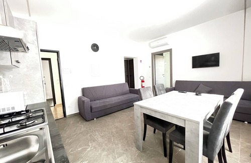 Torre Pedrera Apartamento | Villa Borghesi suites app 4 primo piano