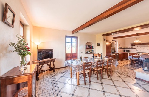 Alba Villa | Villa Bricco Paglieri, preciosa casa de campo en Alba