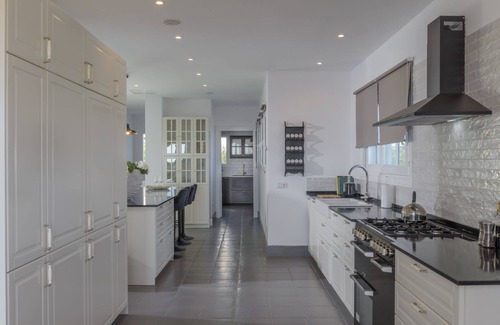 Benalup-Casas Vieja Villa | Villa 'Buganvilla' con vistas a la montaña, Wi-Fi y aire acondicionado