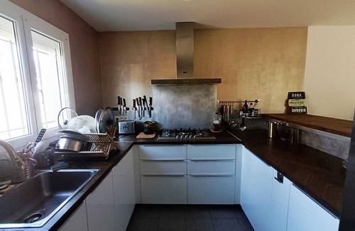 L'Isle-sur-la-Sorgue Villa | Pretty villa with pool and spa